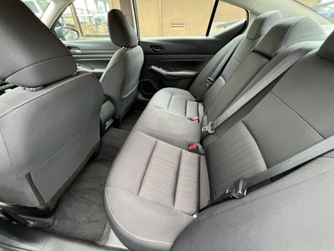 Used 2025 Nissan Altima 2.5 SV FWD image 26