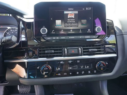 New 2025 Nissan Pathfinder SV image 20