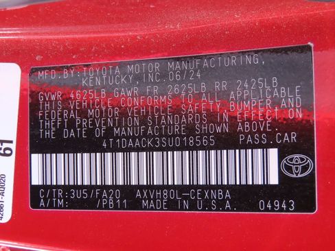 Used 2025 Toyota Camry LE FWD image 21