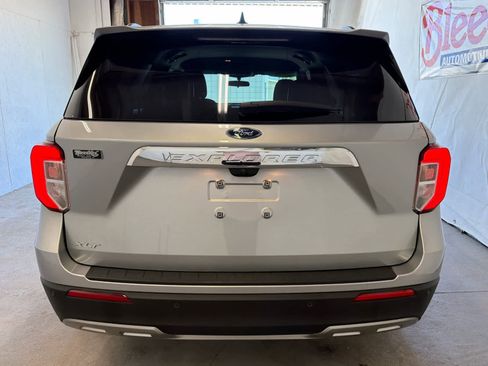 Used 2023 Ford Explorer XLT w/ Equipment Group 202A RWD image 6