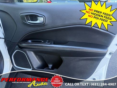 Used 2019 Jeep Compass Latitude w/ Cold Weather Group AWD/4WD image 25
