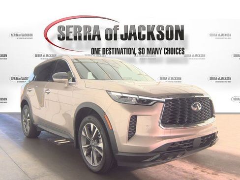 Used 2025 INFINITI QX60 Luxe w/ Lighting Package (N94) FWD image 5