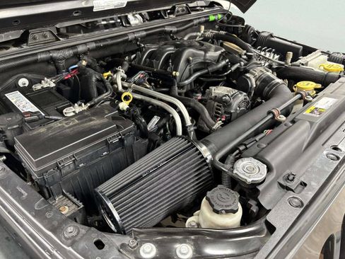 Used 2016 Jeep Wrangler Unlimited Rubicon image 11