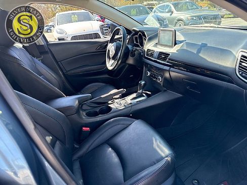 Used 2015 MAZDA MAZDA3 i Grand Touring image 16