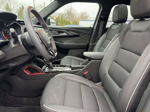 Certified 2023 Chevrolet TrailBlazer RS w/ Sun and Liftgate Package FWD image 13
