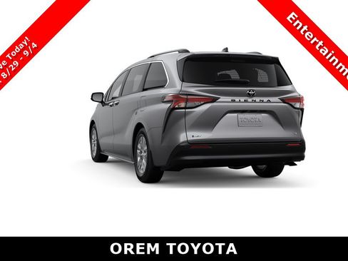 New 2026 Toyota Sienna XLE FWD image 7