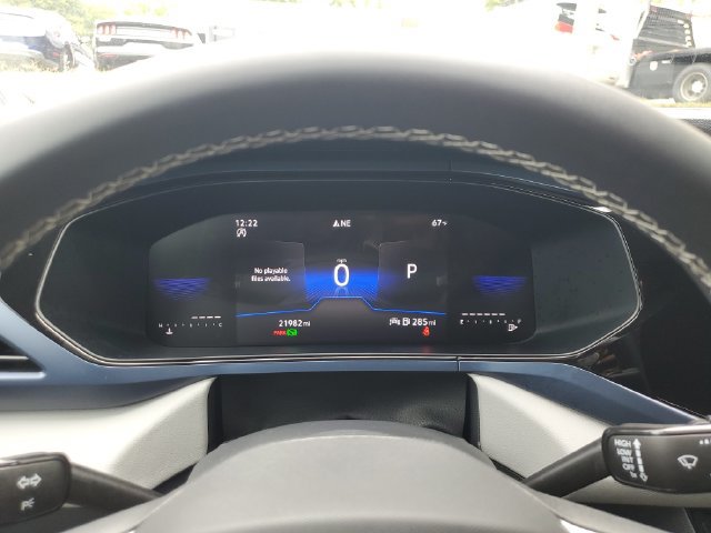 Certified 2024 Volkswagen Taos SE FWD image 30