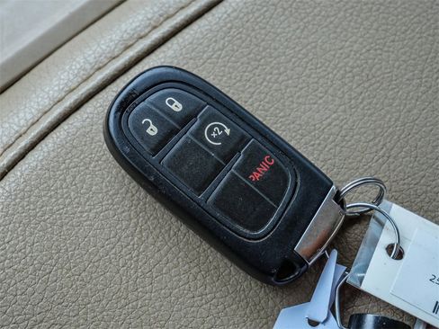 Used 2017 RAM 2500 Laramie image 35