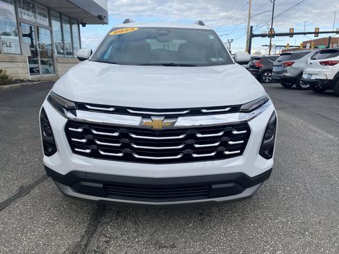 Certified 2025 Chevrolet Equinox LT w/ Convenience Package II AWD/4WD image 13