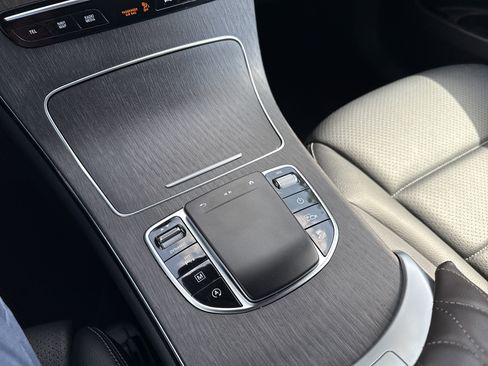 Used 2022 Mercedes-Benz GLC 300 4MATIC image 20