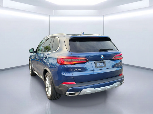 Used 2023 BMW X5 xDrive40i w/ Premium Package AWD/4WD image 3
