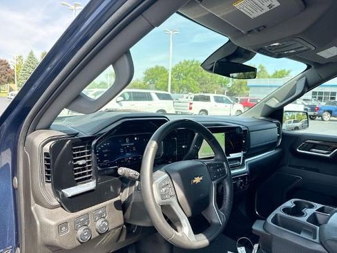 Used 2023 Chevrolet Silverado 1500 LT AWD/4WD image 10