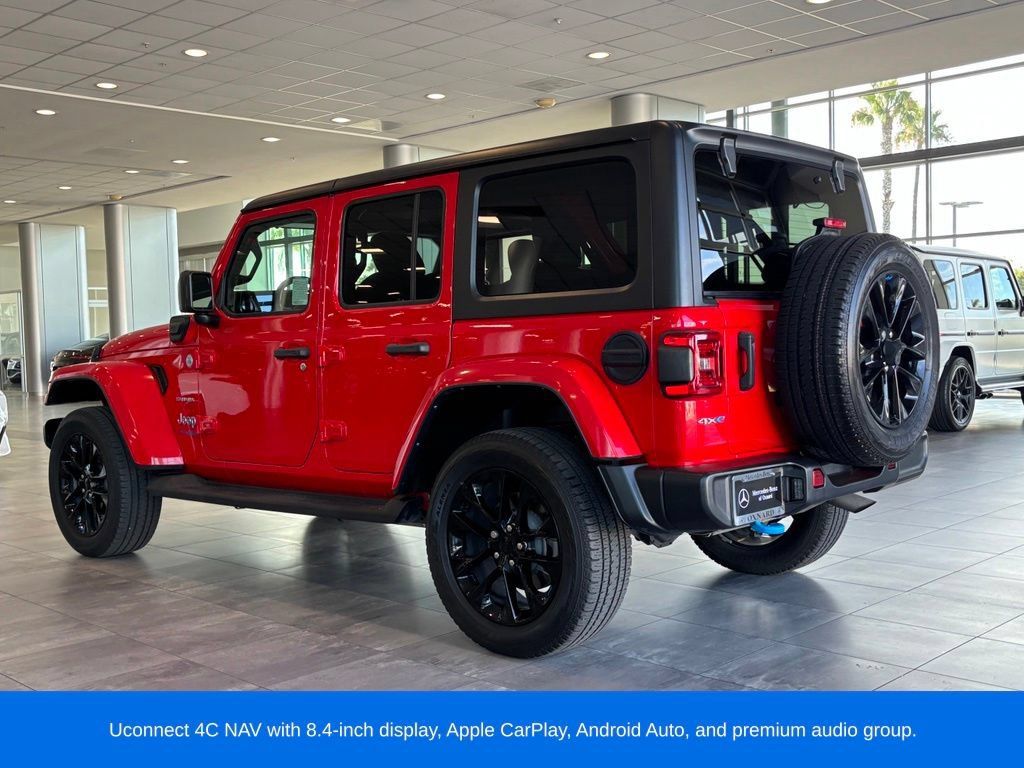 Used 2022 Jeep Wrangler Unlimited Sahara AWD/4WD image 7