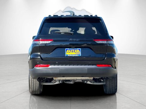 New 2026 Jeep Grand Cherokee Laredo image 4