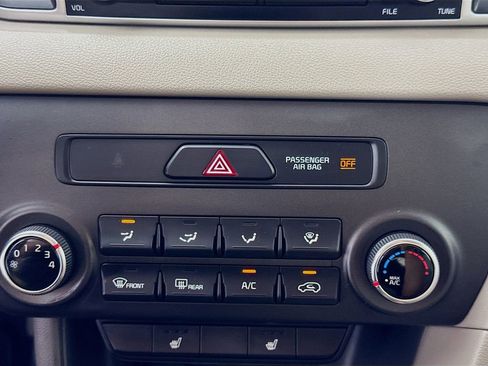 Used 2017 Kia Sportage LX w/ LX Popular Package image 19