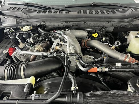 Used 2024 Ford F350 Platinum image 31