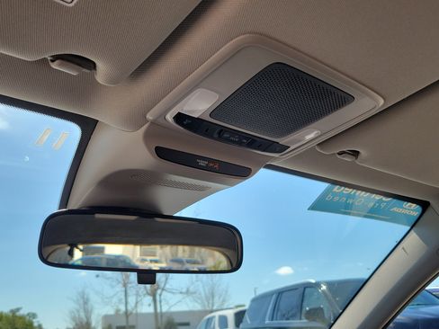 Certified 2025 Honda HR-V LX image 26