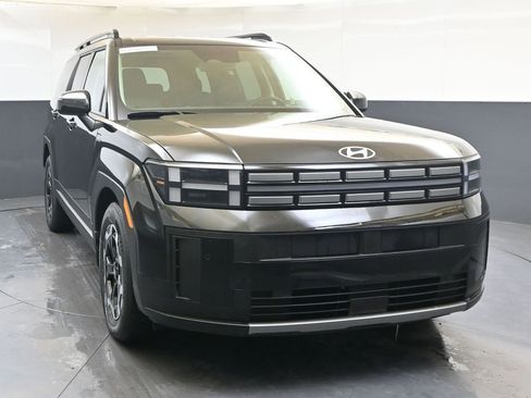Certified 2025 Hyundai Santa Fe SEL image 8