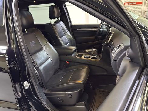 Used 2018 Jeep Grand Cherokee Overland w/ Trailer Tow Group IV RWD image 16