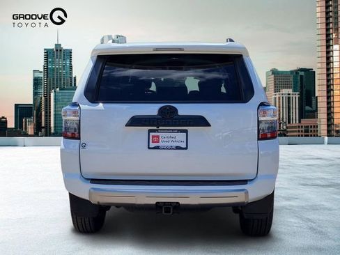 Used 2023 Toyota 4Runner TRD Off-Road Premium AWD/4WD image 4