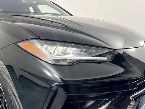 Used 2023 Lamborghini Urus Performante AWD/4WD image 55