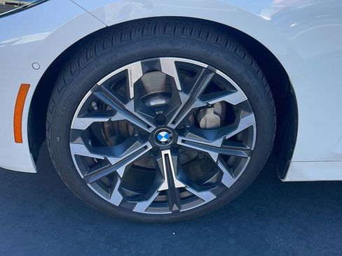 Used 2025 BMW 430i Coupe w/ Premium Package image 10