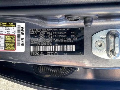 Used 2021 Toyota Sequoia TRD Sport AWD/4WD image 36