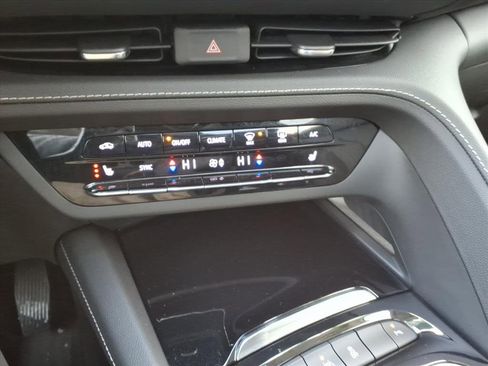 Certified 2022 Buick Envision Essence w/ Safety Package image 20