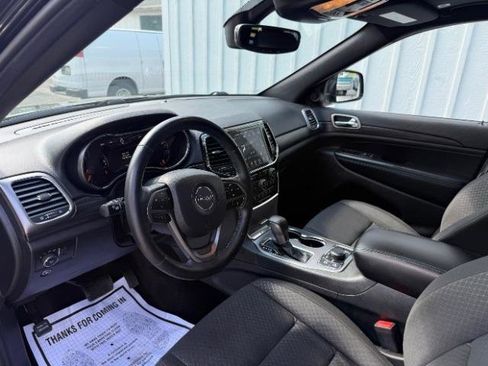 Used 2019 Jeep Grand Cherokee Laredo image 22
