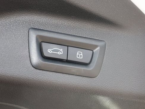 Used 2023 BMW X7 xDrive40i w/ M Sport Package image 80