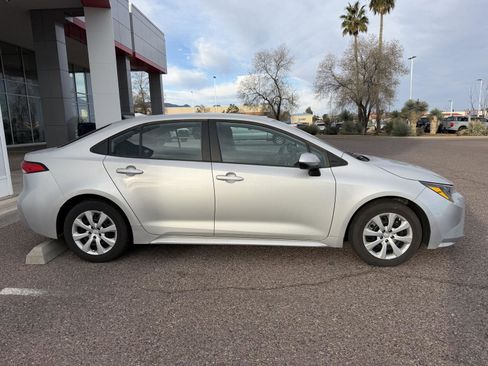 Used 2023 Toyota Corolla LE image 6