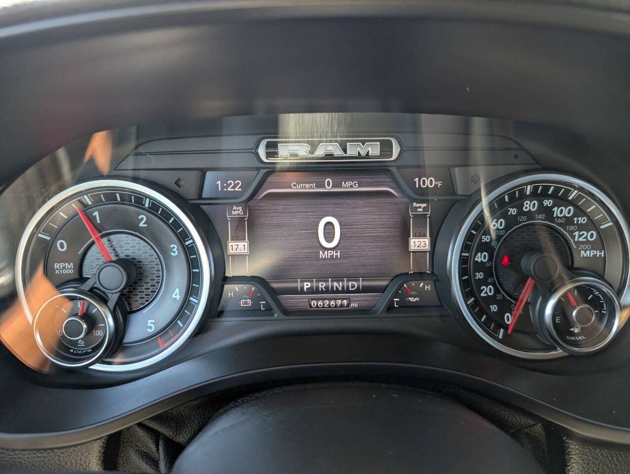 Used 2020 RAM 1500 Laramie AWD/4WD image 21