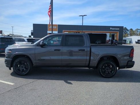 New 2026 RAM 1500 4x4 Crew Cab image 7