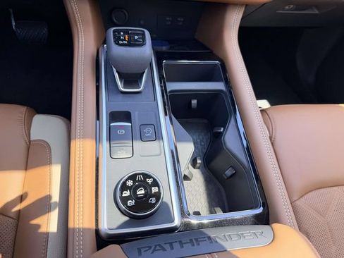 New 2026 Nissan Pathfinder Platinum AWD/4WD image 23