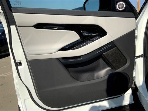 New 2026 Land Rover Range Rover Evoque S image 11