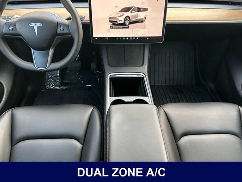Used 2023 Tesla Model Y Long Range AWD/4WD image 17