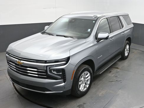 Used 2025 Chevrolet Tahoe LT AWD/4WD image 36