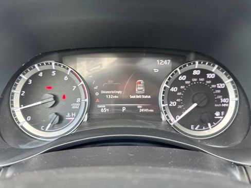 Used 2023 Toyota Highlander XLE FWD image 14