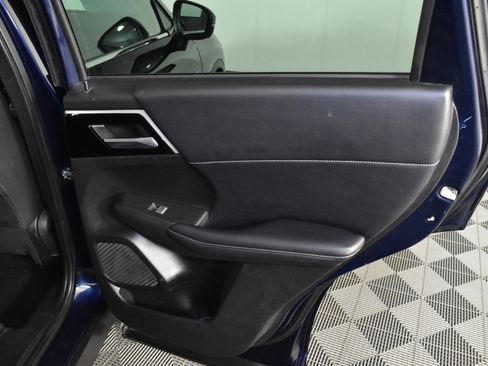 Used 2023 Mitsubishi Outlander SE image 43