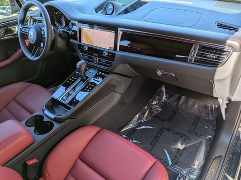 New 2026 Porsche Macan GTS image 30