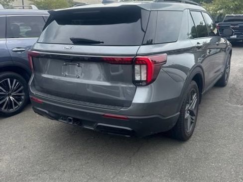 Used 2025 Ford Explorer ST-Line w/ Premium Package RWD image 6