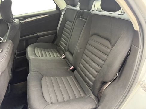 Used 2013 Ford Fusion SE FWD image 15
