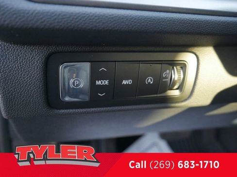 New 2026 Chevrolet Traverse LT w/ Driver Confidence Package AWD/4WD image 22