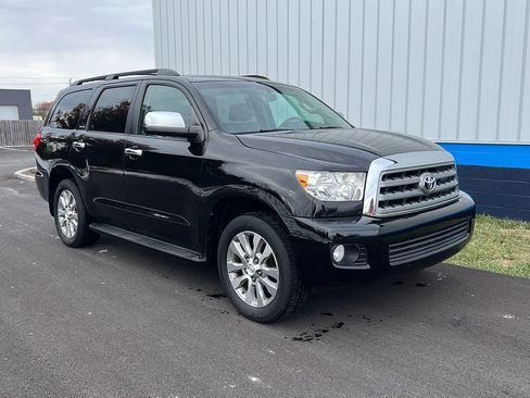 Used 2010 Toyota Sequoia Limited image 3