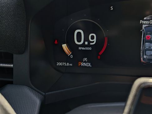 Used 2025 Ford Explorer ST-Line w/ Premium Package image 12