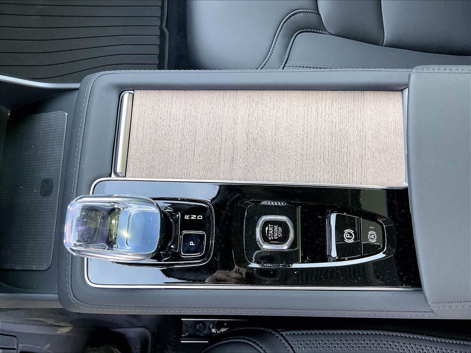 New 2026 Volvo XC90 B5 Plus w/ Protection Package AWD/4WD image 10