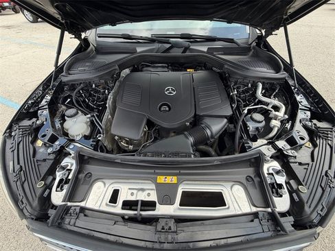 Used 2024 Mercedes-Benz GLC 300 4MATIC image 20
