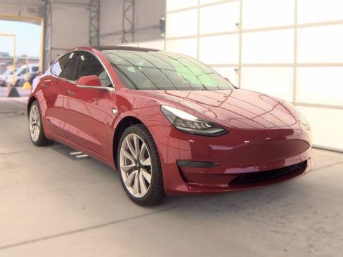 Used 2018 Tesla Model 3 Long Range RWD image 3