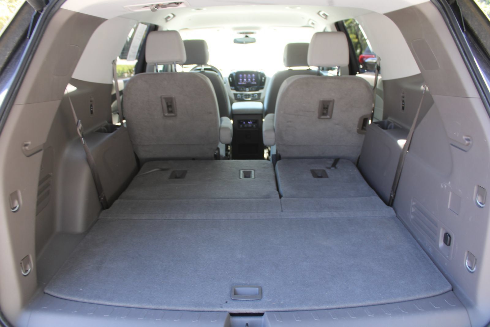 Used 2020 Chevrolet Traverse LT FWD image 10