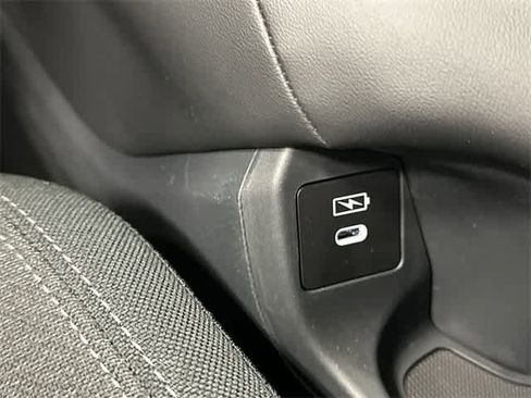 New 2026 Honda HR-V LX image 25